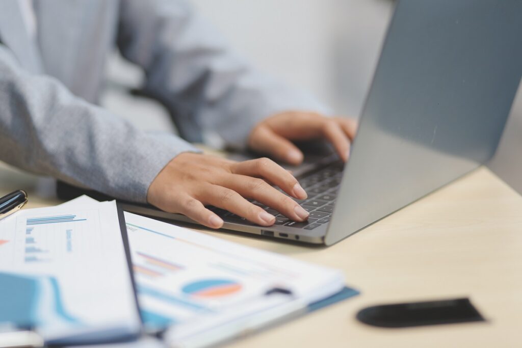 Researching salary trends for US job market